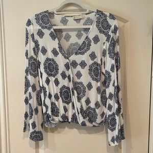 Black & white small altar’d state top